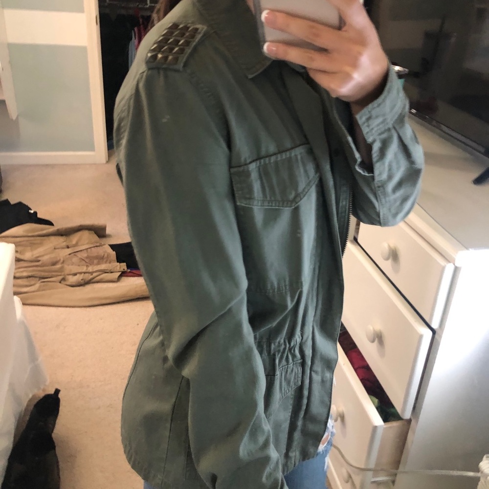 Adorable fall jacket! - Picture 3 of 4